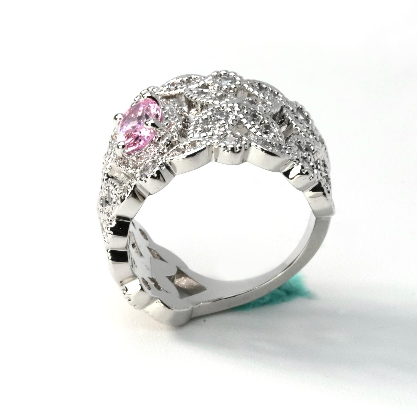 Aria Lace Ring – Fancy Pink *Fancy Pink Ornate Openwork Band Ring