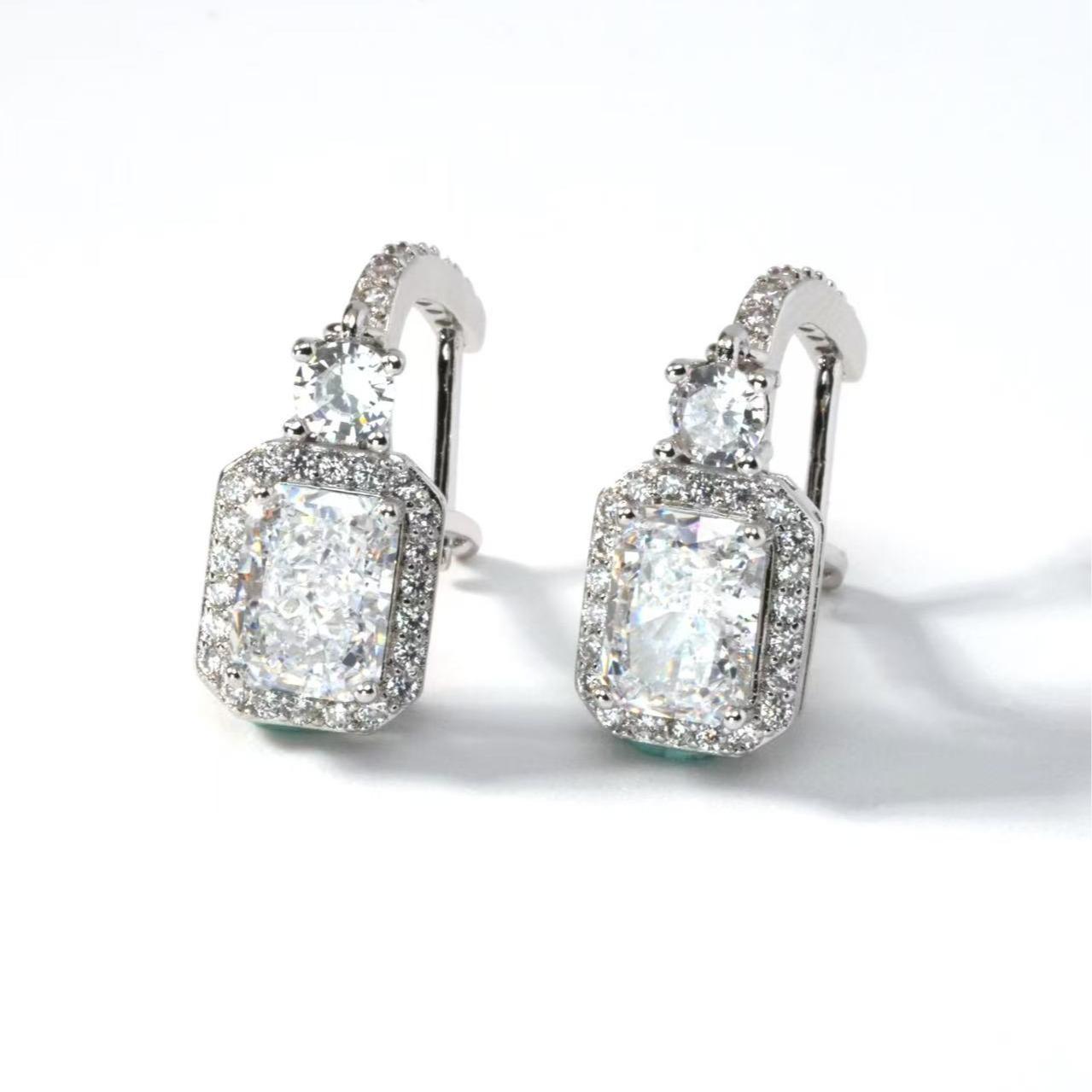 Capri Earrings - Colorless