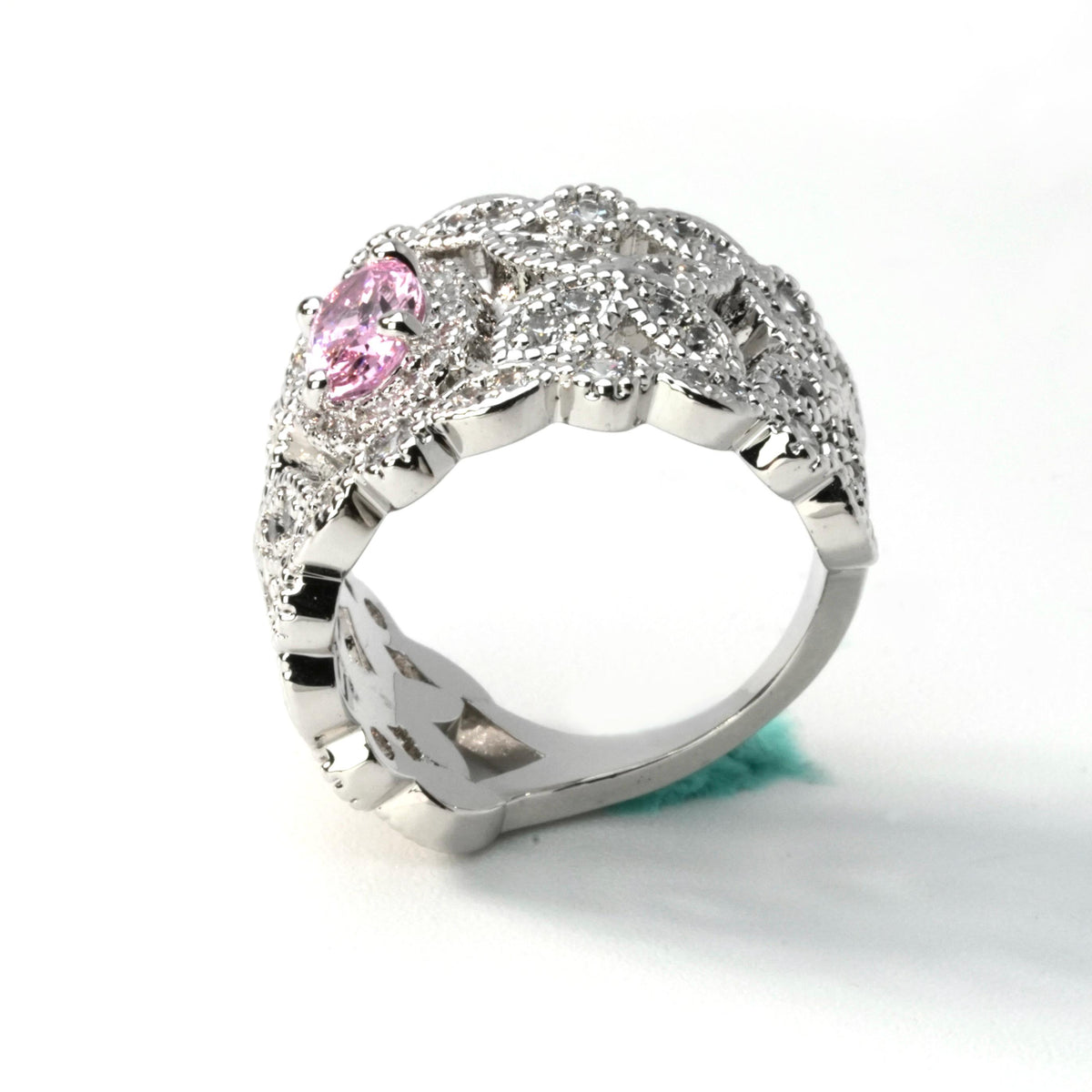 Aria Lace Ring – Fancy Pink *Fancy Pink Ornate Openwork Band Ring